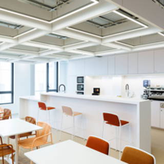 Bureau privé 60 m² 10 postes Coworking Rue Horace Villeneuve-d'Ascq 59493 - photo 1